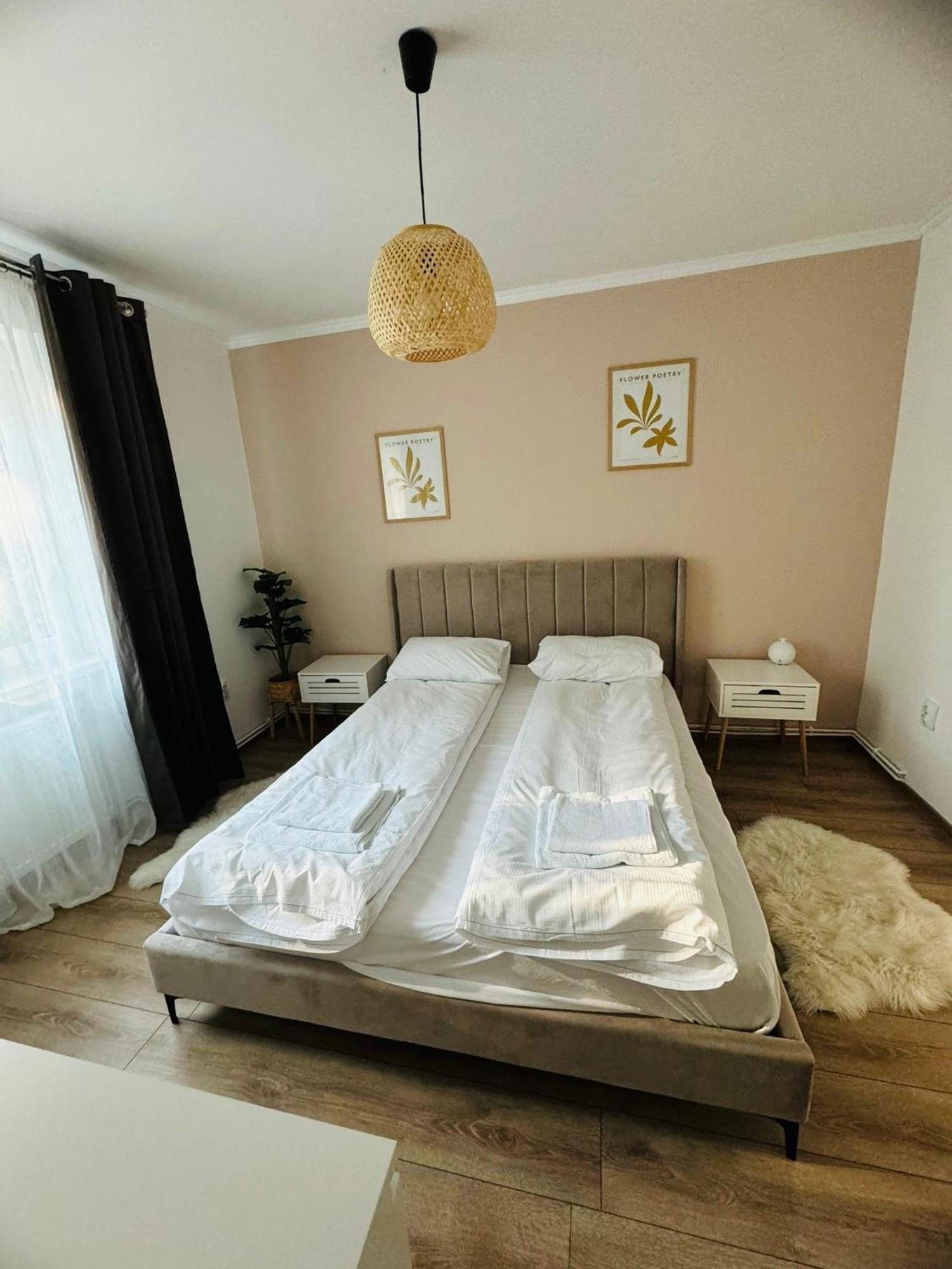 A'S Apartment 오네슈티 외부 사진